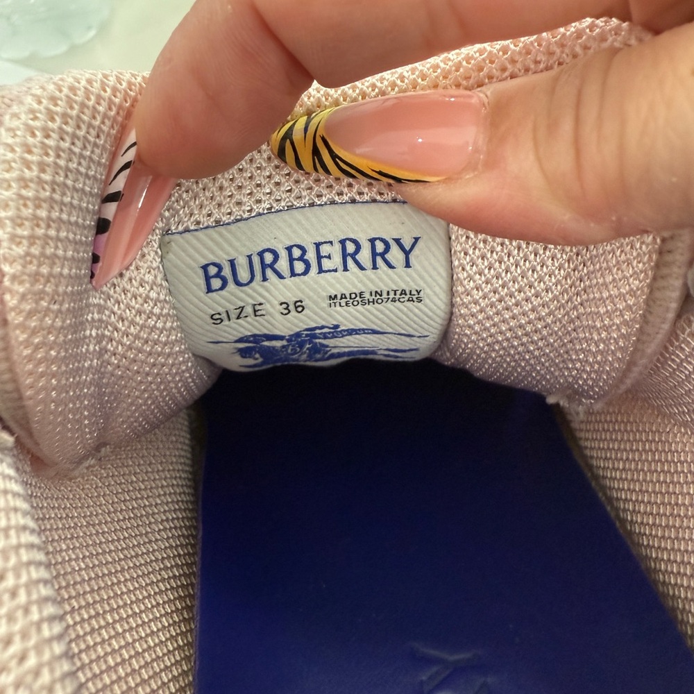Burberry Box Knit Check Low Top Sneakers - Picture 5 of 7